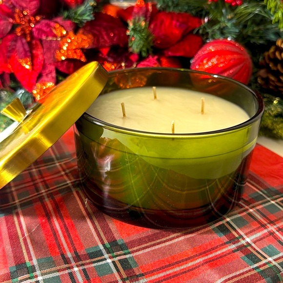 💥🔥Thymes Frasier Fir Heritage 4-Wick Candle - Scented Candle with - Picture 6 of 10